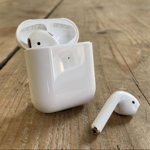Apple AirPods